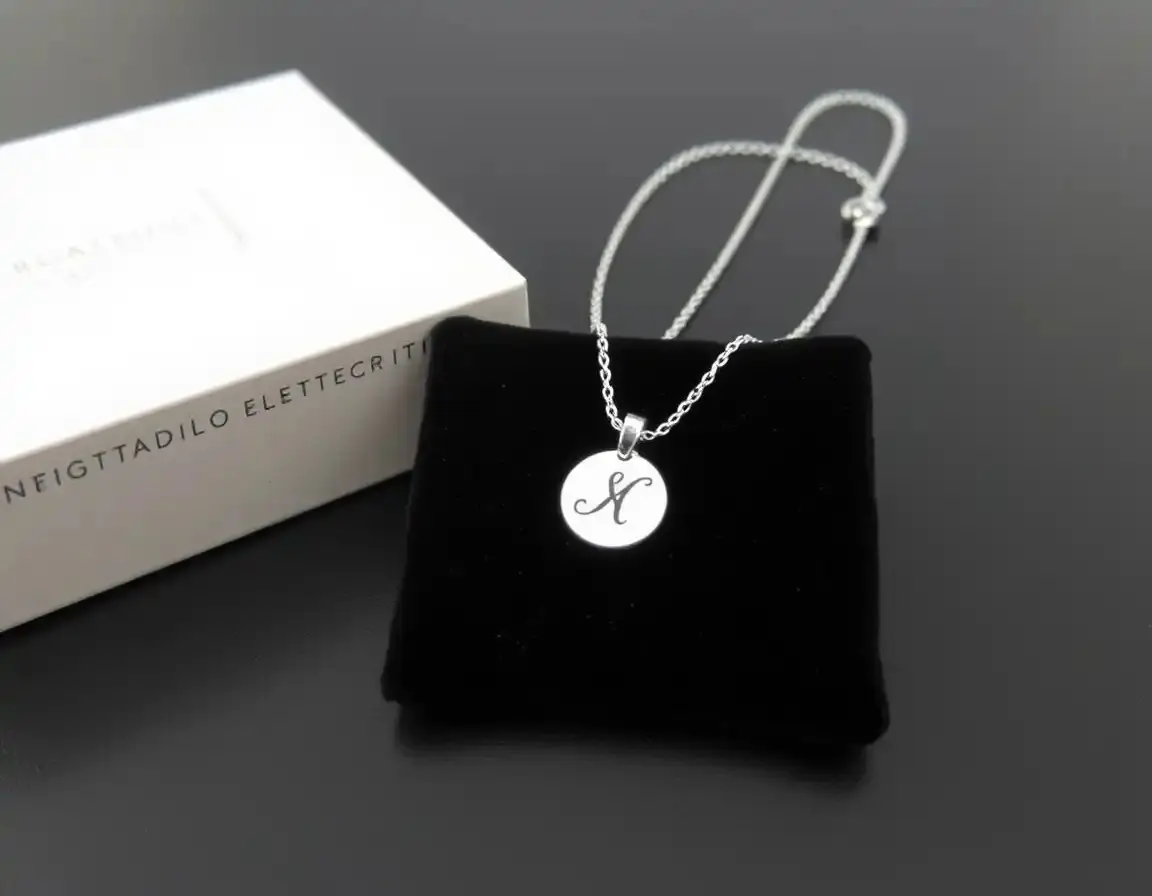 Collana con Iniziale o Simbolo Semplice